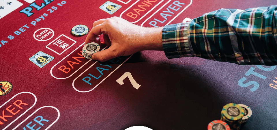 Multistate Baccarat Scam Nets $1.5 Million, Cops Hunt Cheating Ring